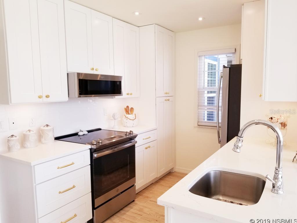 Sun Beach Club Condo Ph 01-03 - Residential