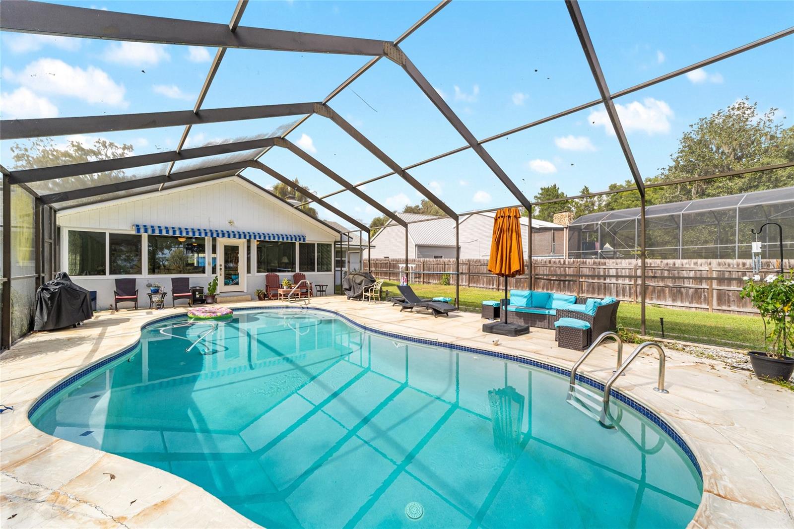 SHADOW WOOD UNREC - Residential