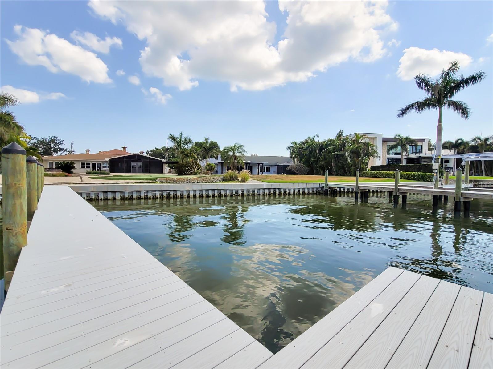 SNELL ISLE BRIGHTWATERS UNIT B - Residential