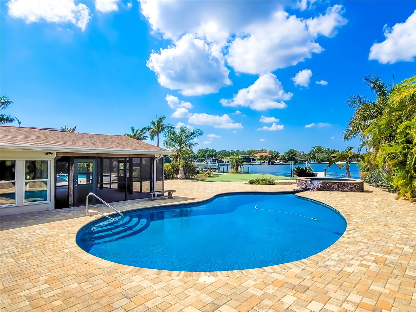 SNELL ISLE BRIGHTWATERS UNIT B - Residential