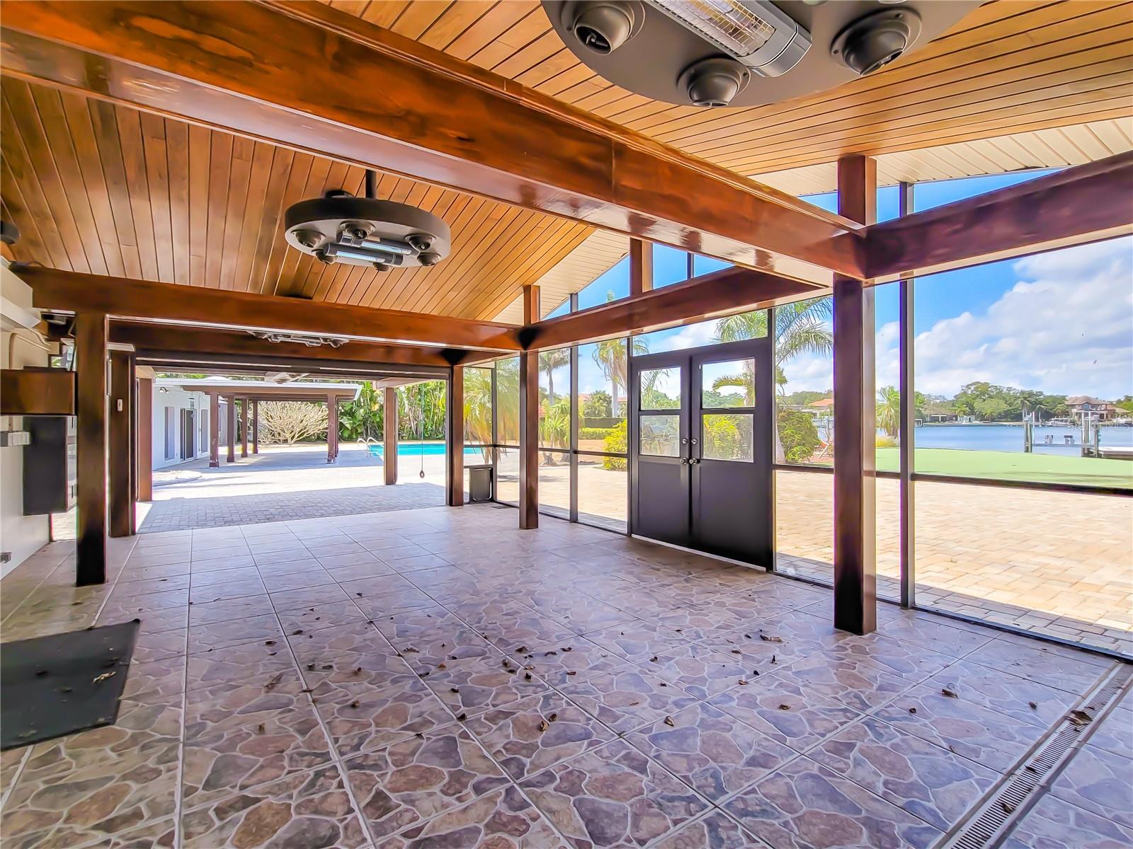 SNELL ISLE BRIGHTWATERS UNIT B - Residential