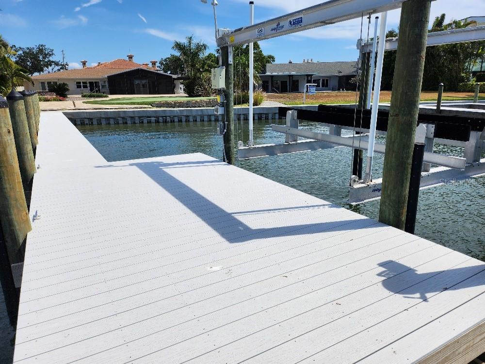 SNELL ISLE BRIGHTWATERS UNIT B - Residential