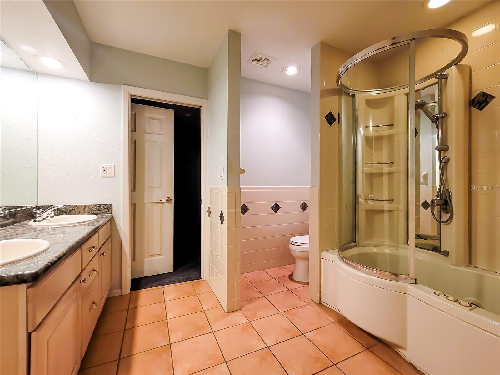 SNELL ISLE BRIGHTWATERS UNIT B - Residential