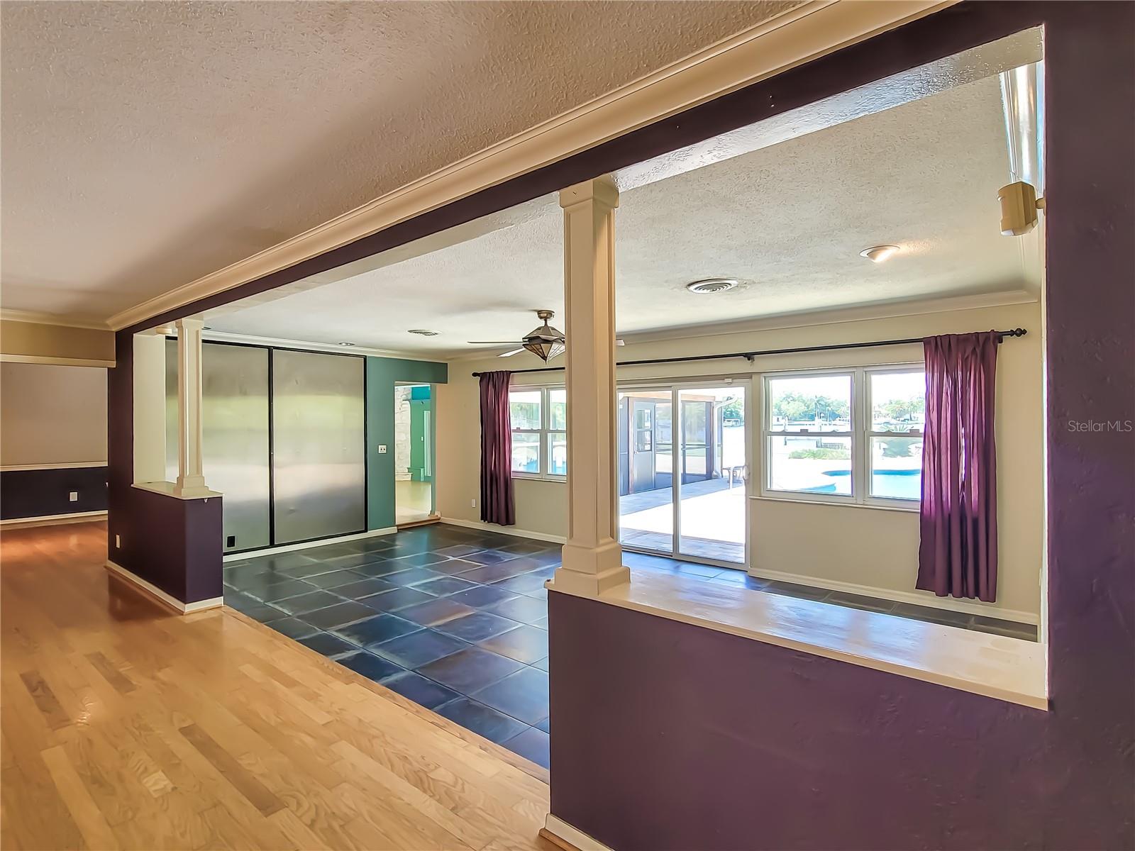 SNELL ISLE BRIGHTWATERS UNIT B - Residential