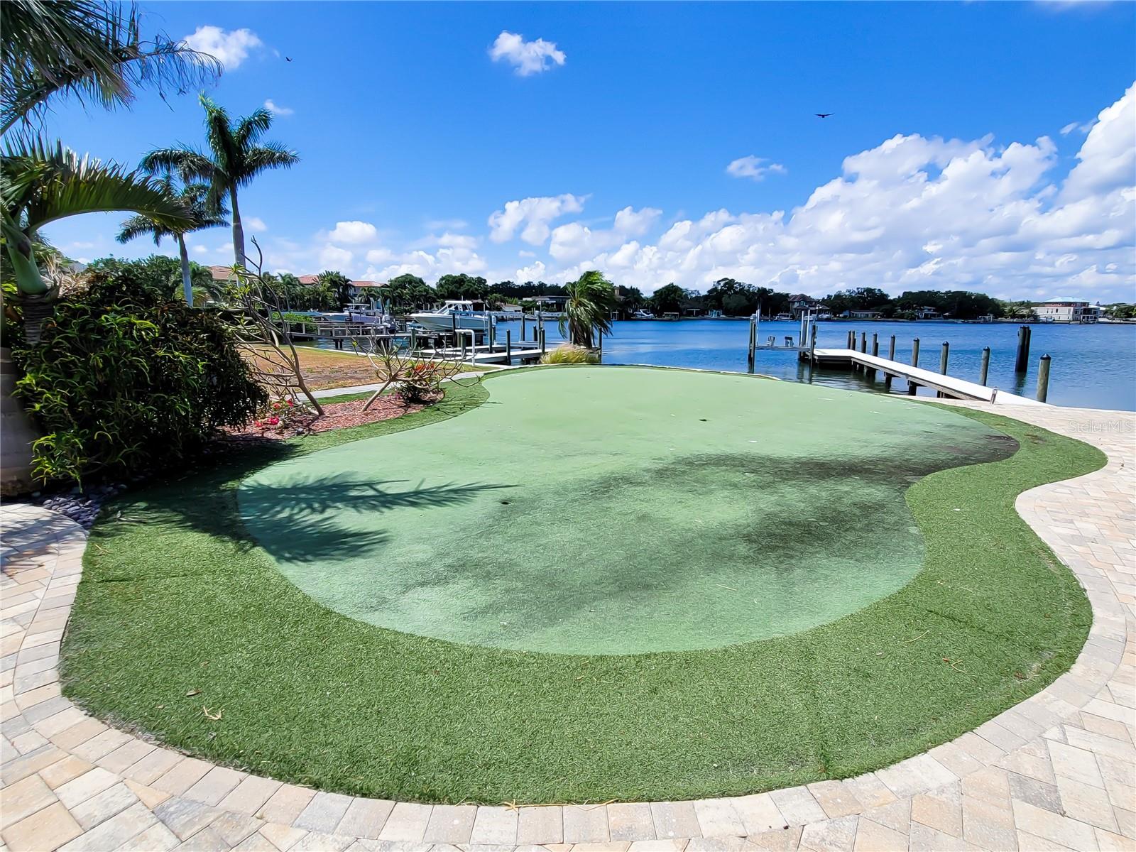 SNELL ISLE BRIGHTWATERS UNIT B - Residential