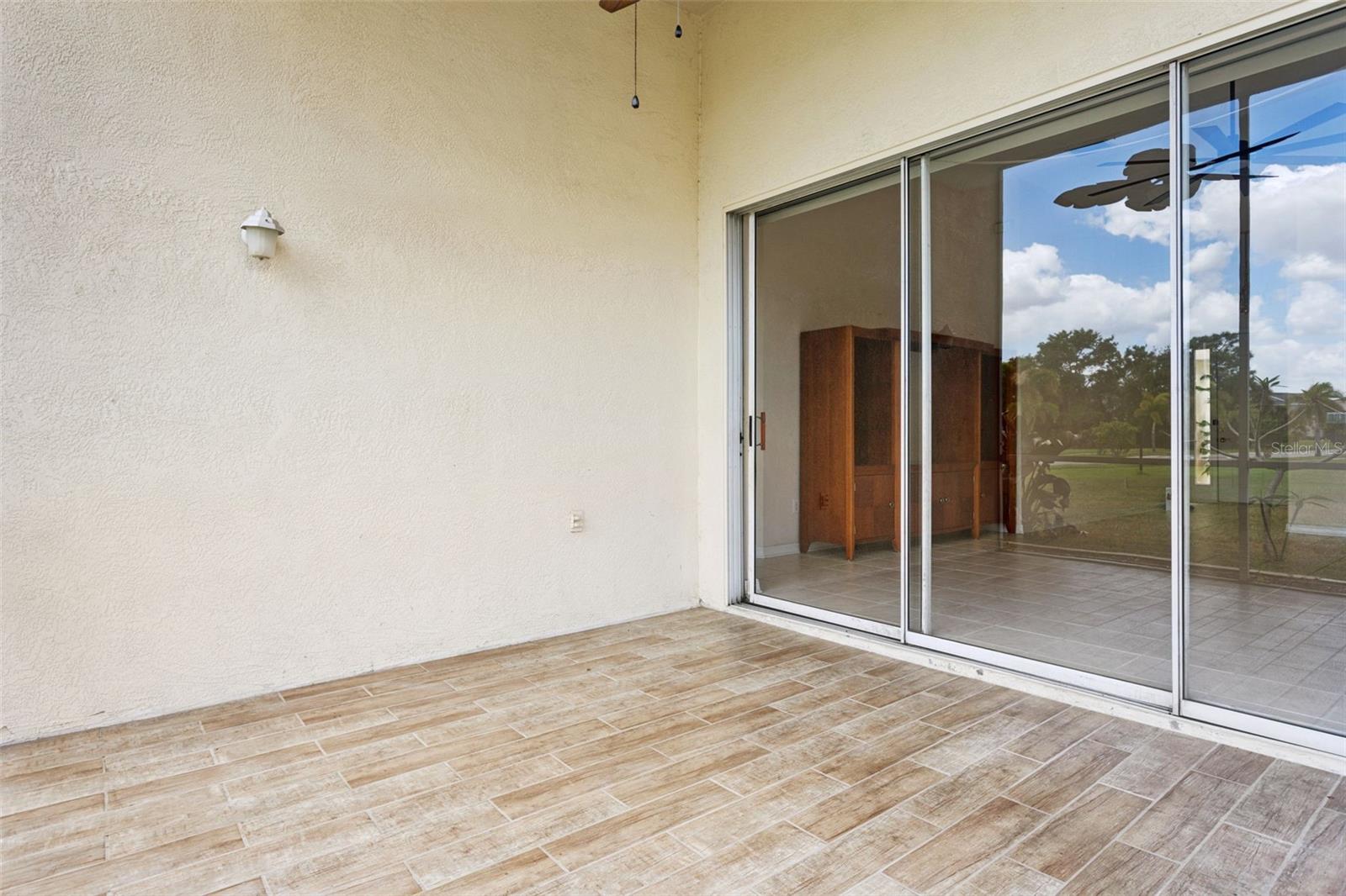 OAK CREEK - Residential