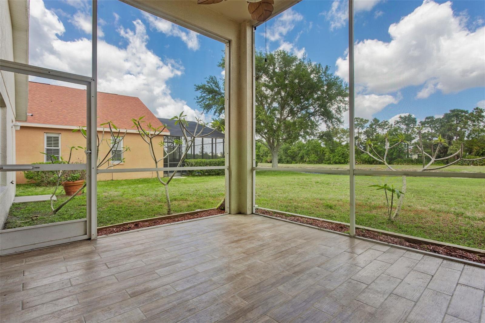 OAK CREEK - Residential