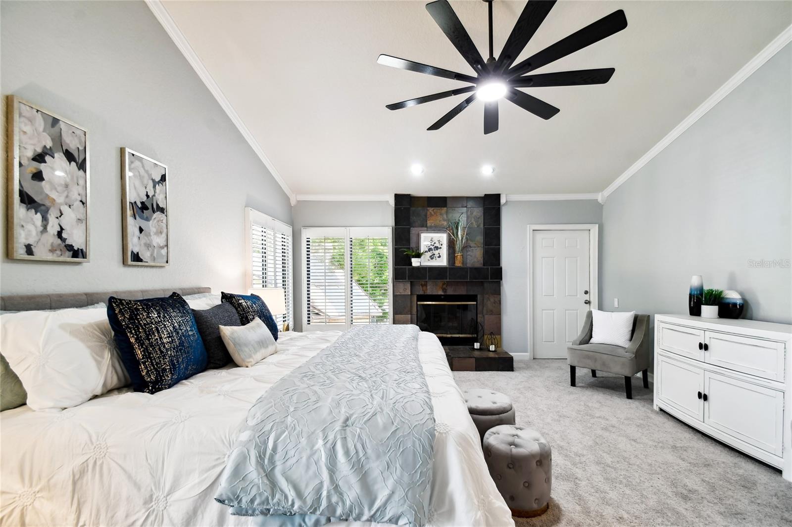 LAKE MAGDALENE MANORS - Residential