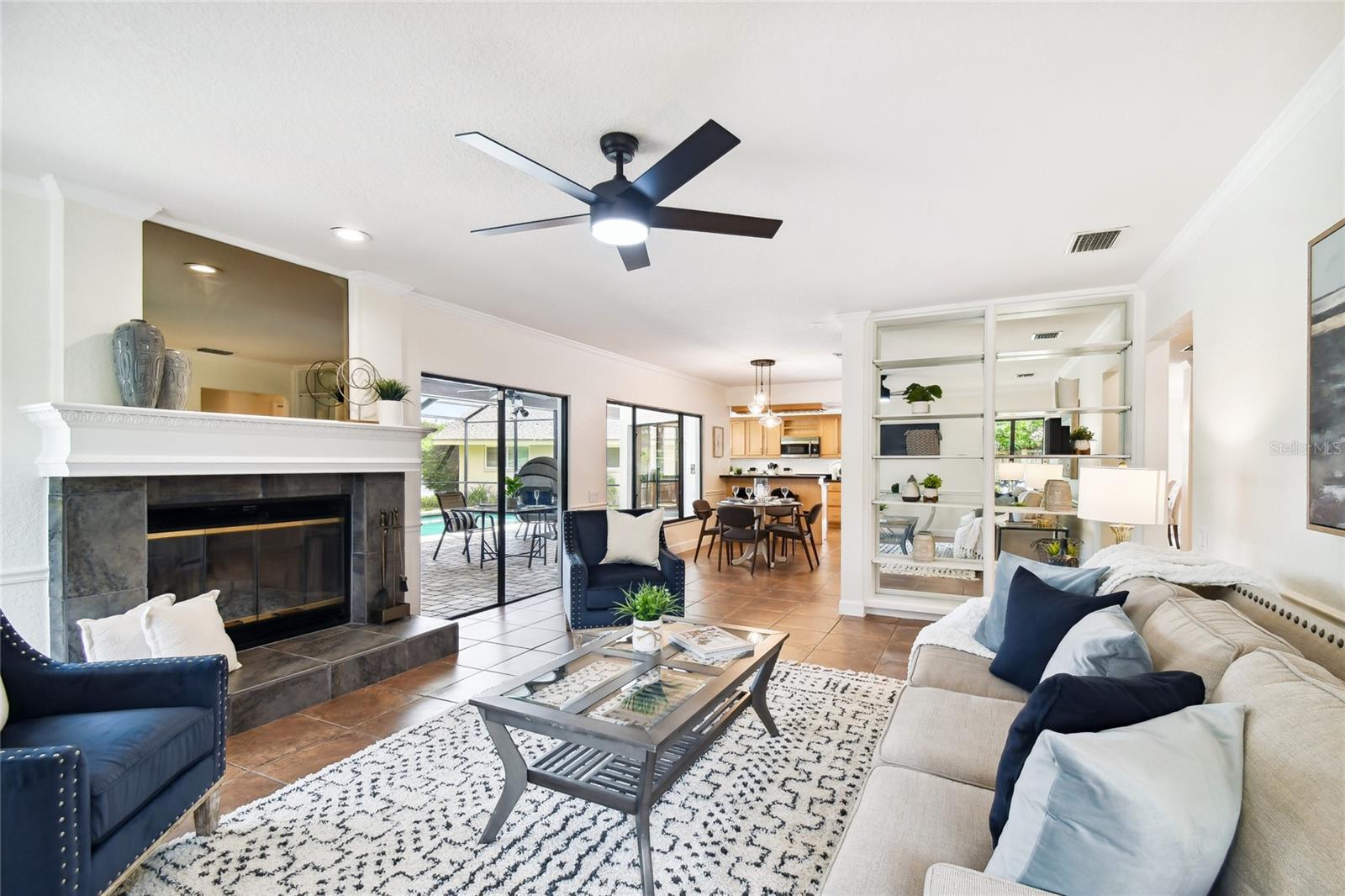 LAKE MAGDALENE MANORS - Residential