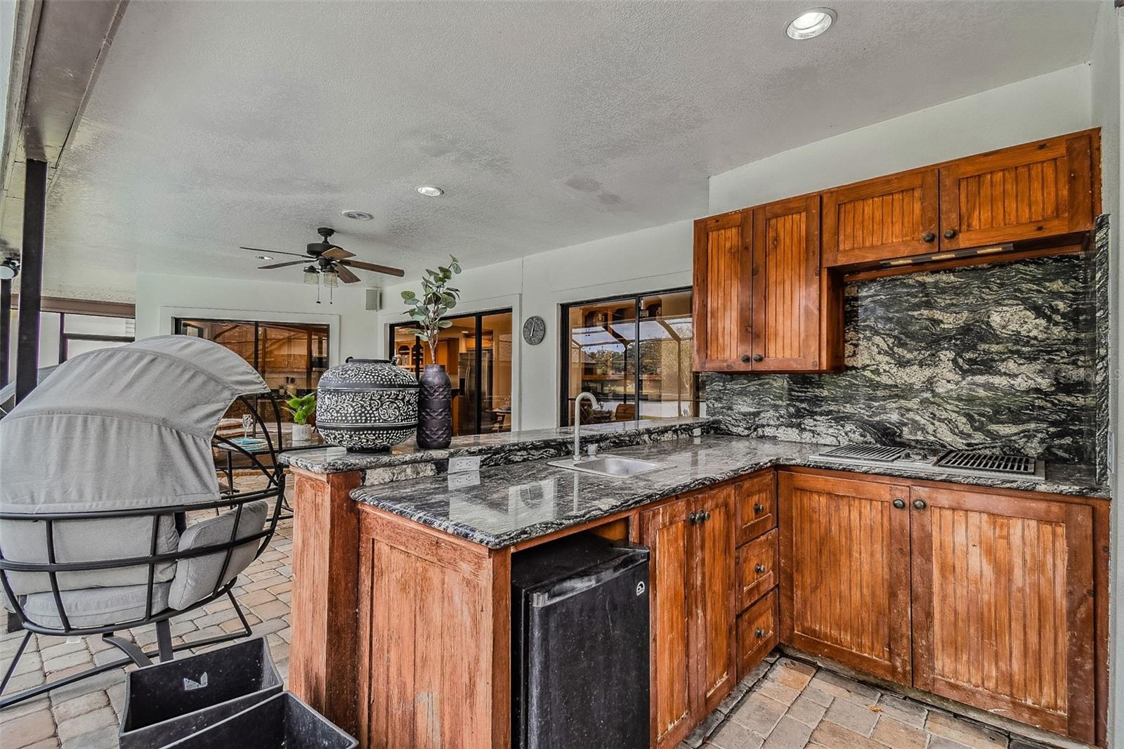 LAKE MAGDALENE MANORS - Residential