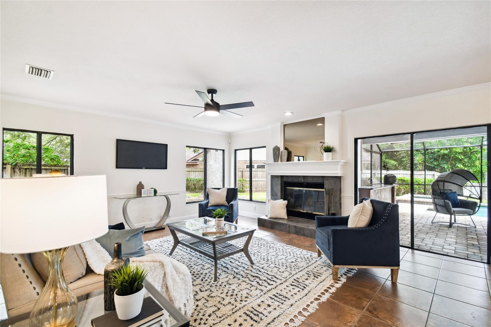 LAKE MAGDALENE MANORS - Residential