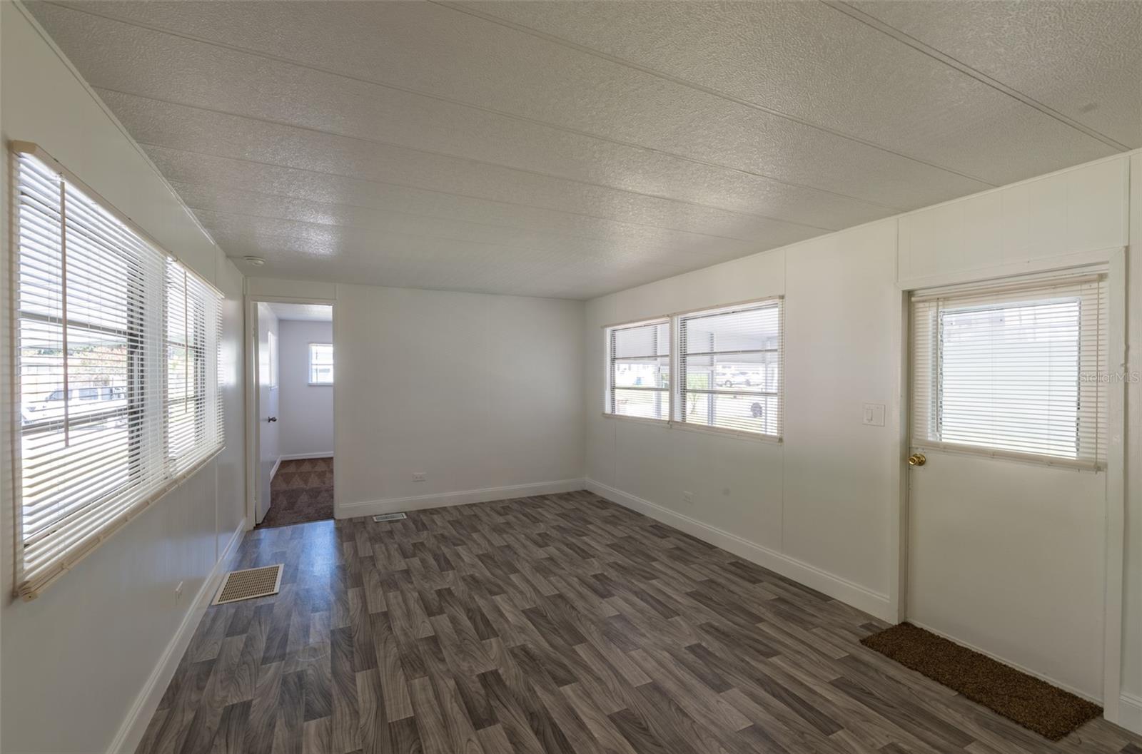 MONTVERDE MOBILE HOME SUB - Residential