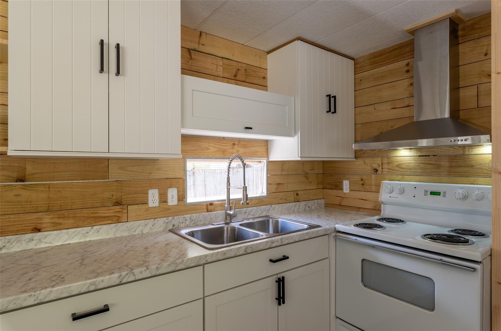 MONTVERDE MOBILE HOME SUB - Residential