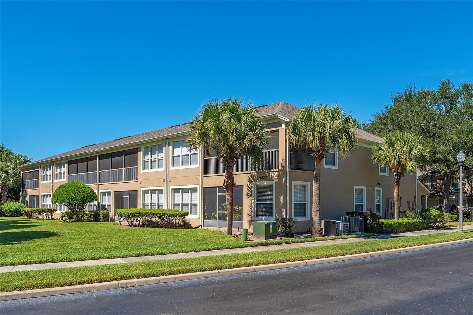 CARRIAGE HOMES/STONEBRIDGE COM - Residential