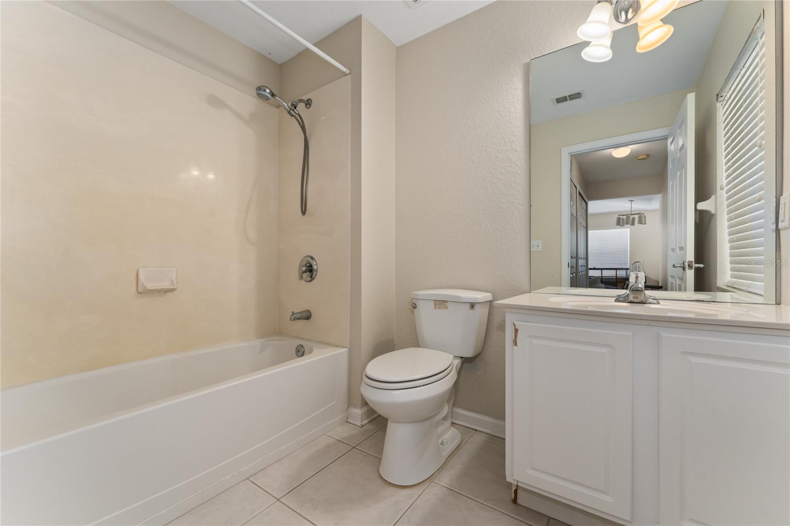 CARRIAGE HOMES/STONEBRIDGE COM - Residential