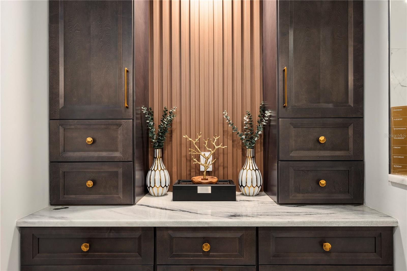 THE PLACE AT CHANNELSIDE A CON - Residential