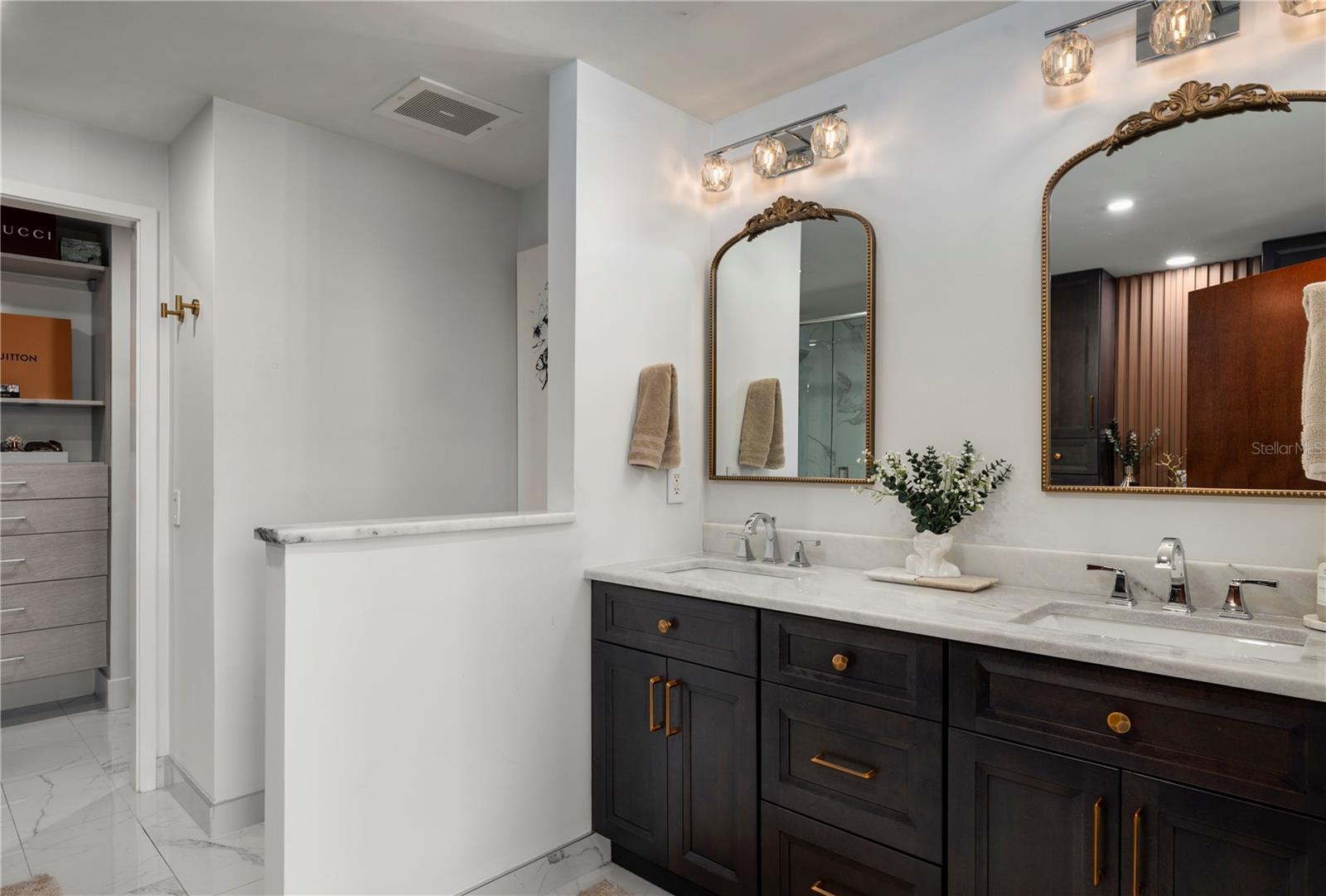 THE PLACE AT CHANNELSIDE A CON - Residential