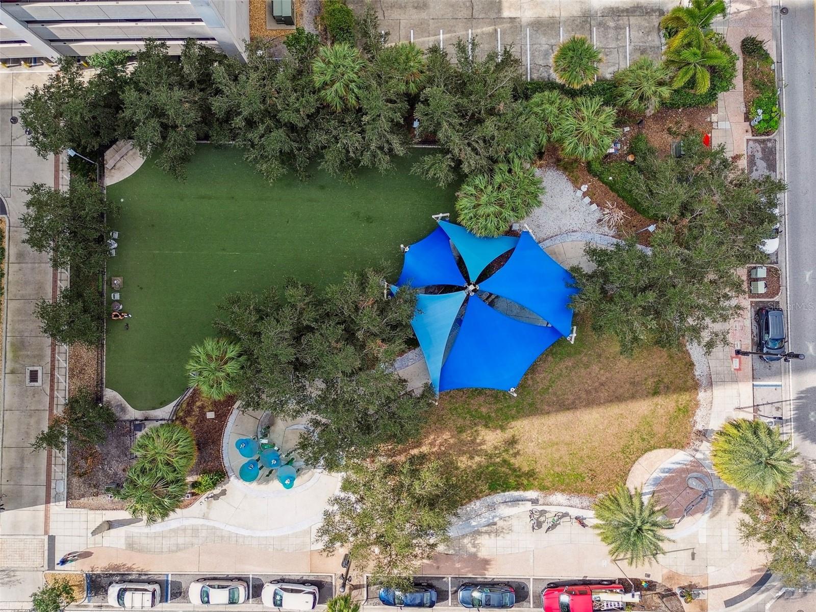 THE PLACE AT CHANNELSIDE A CON - Residential