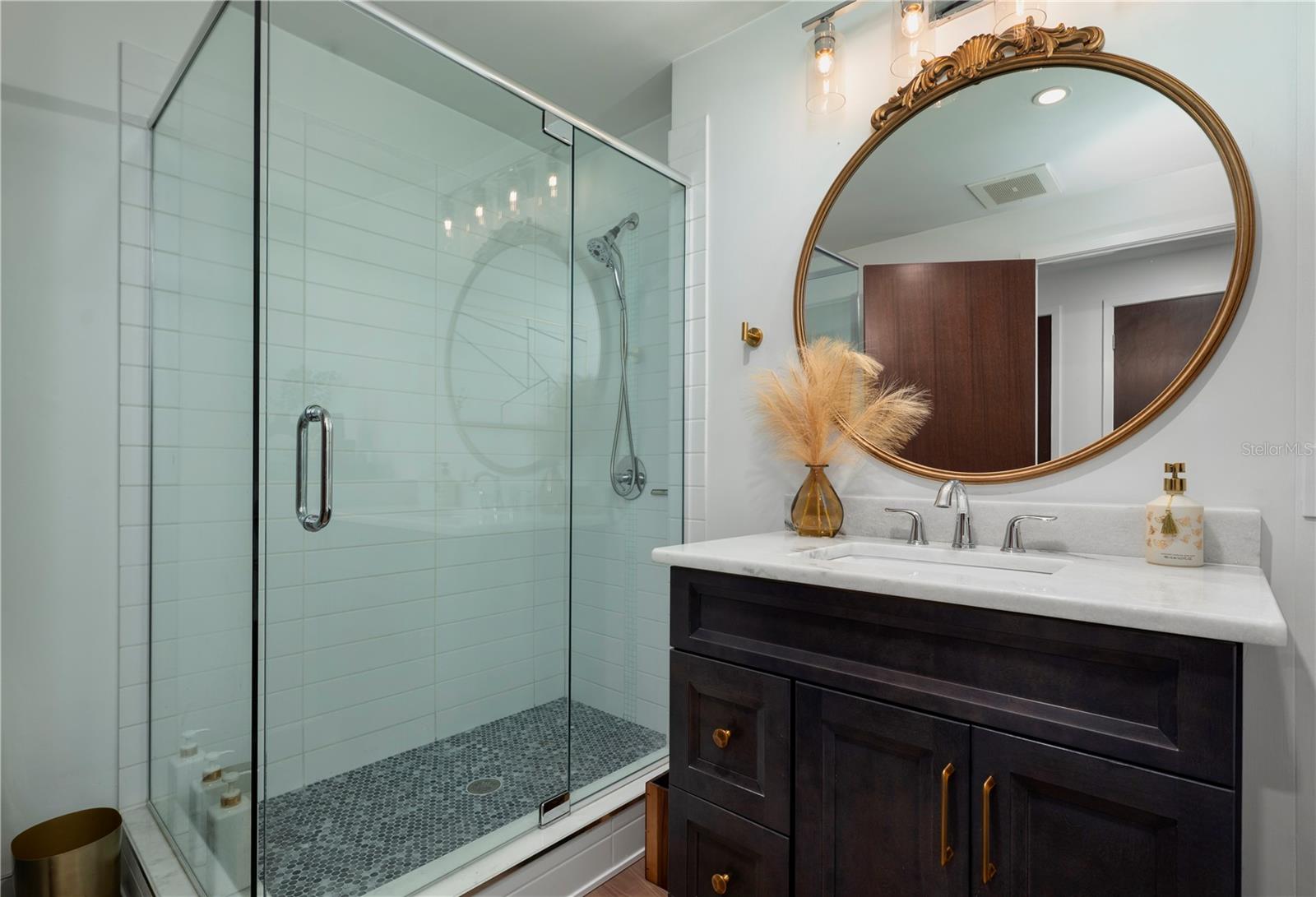 THE PLACE AT CHANNELSIDE A CON - Residential