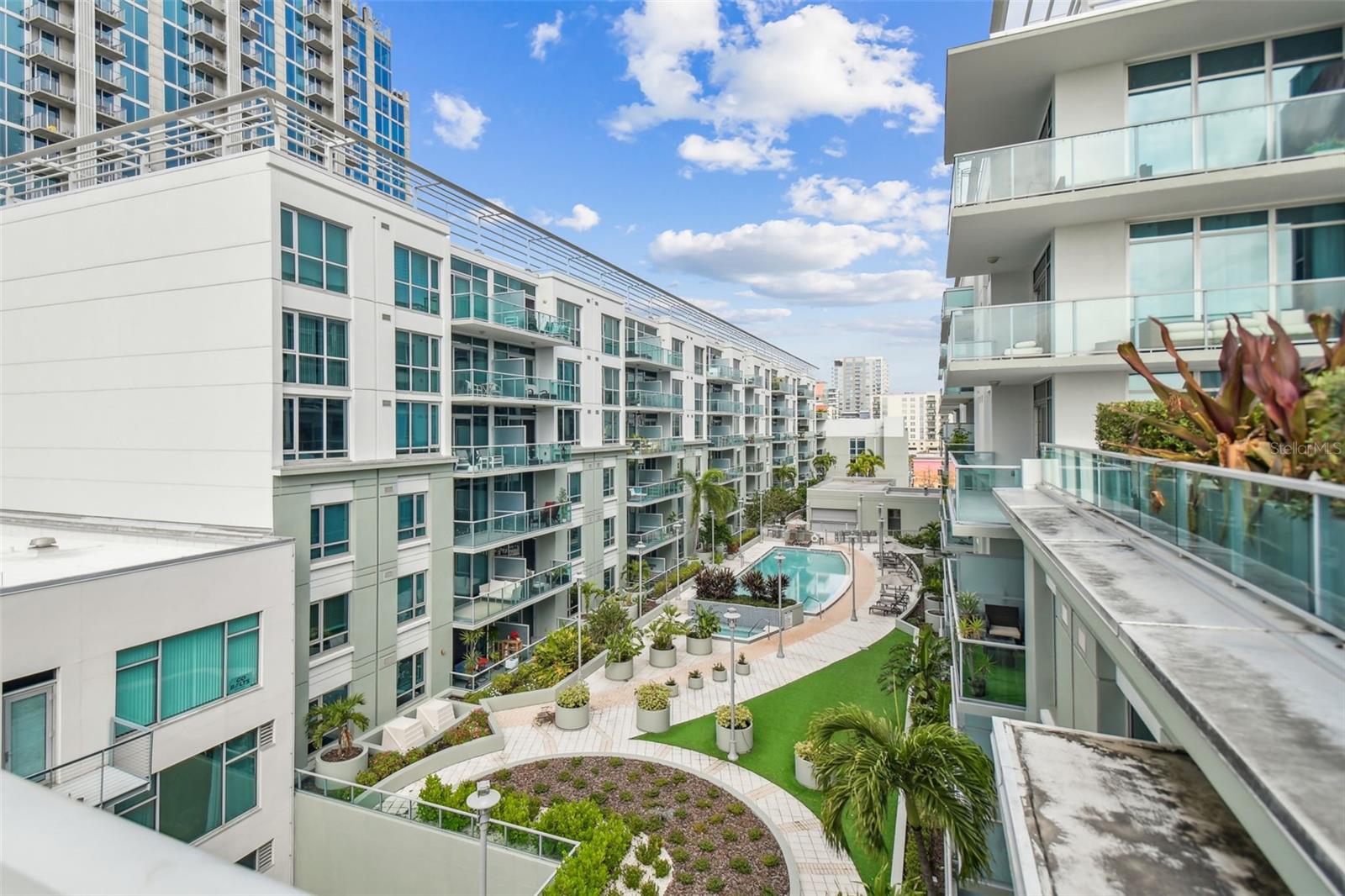 THE PLACE AT CHANNELSIDE A CON - Residential
