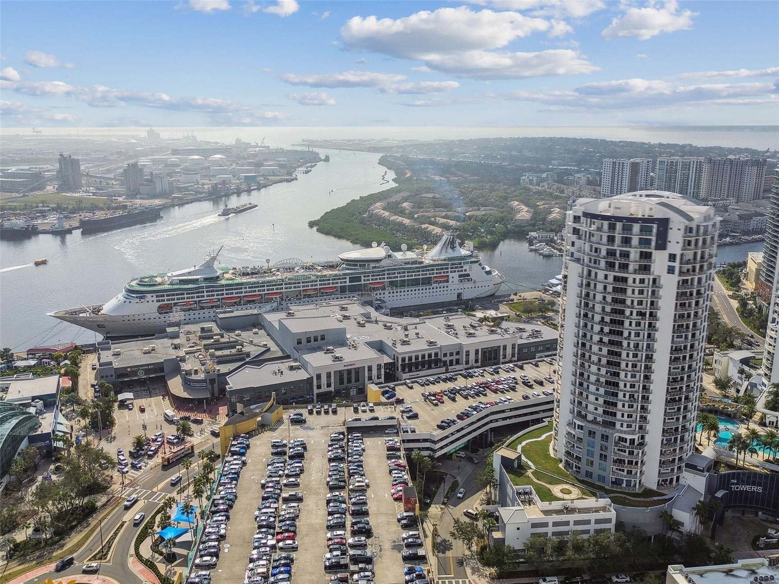 THE PLACE AT CHANNELSIDE A CON - Residential