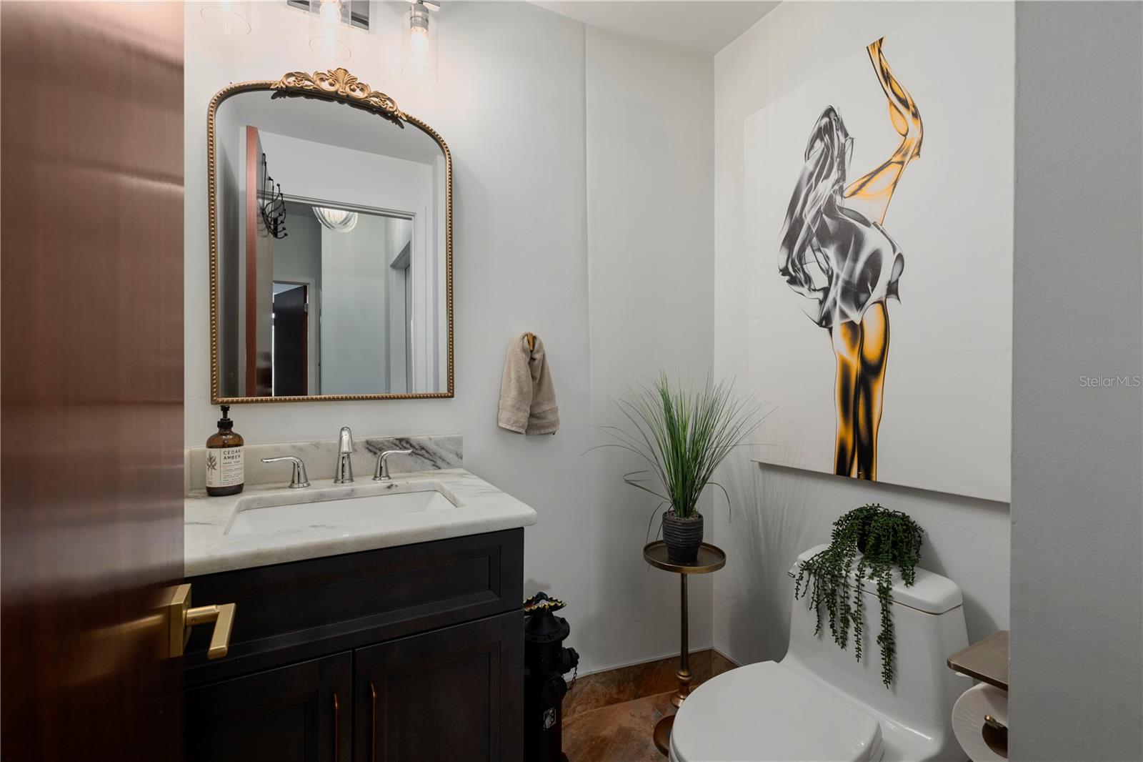 THE PLACE AT CHANNELSIDE A CON - Residential