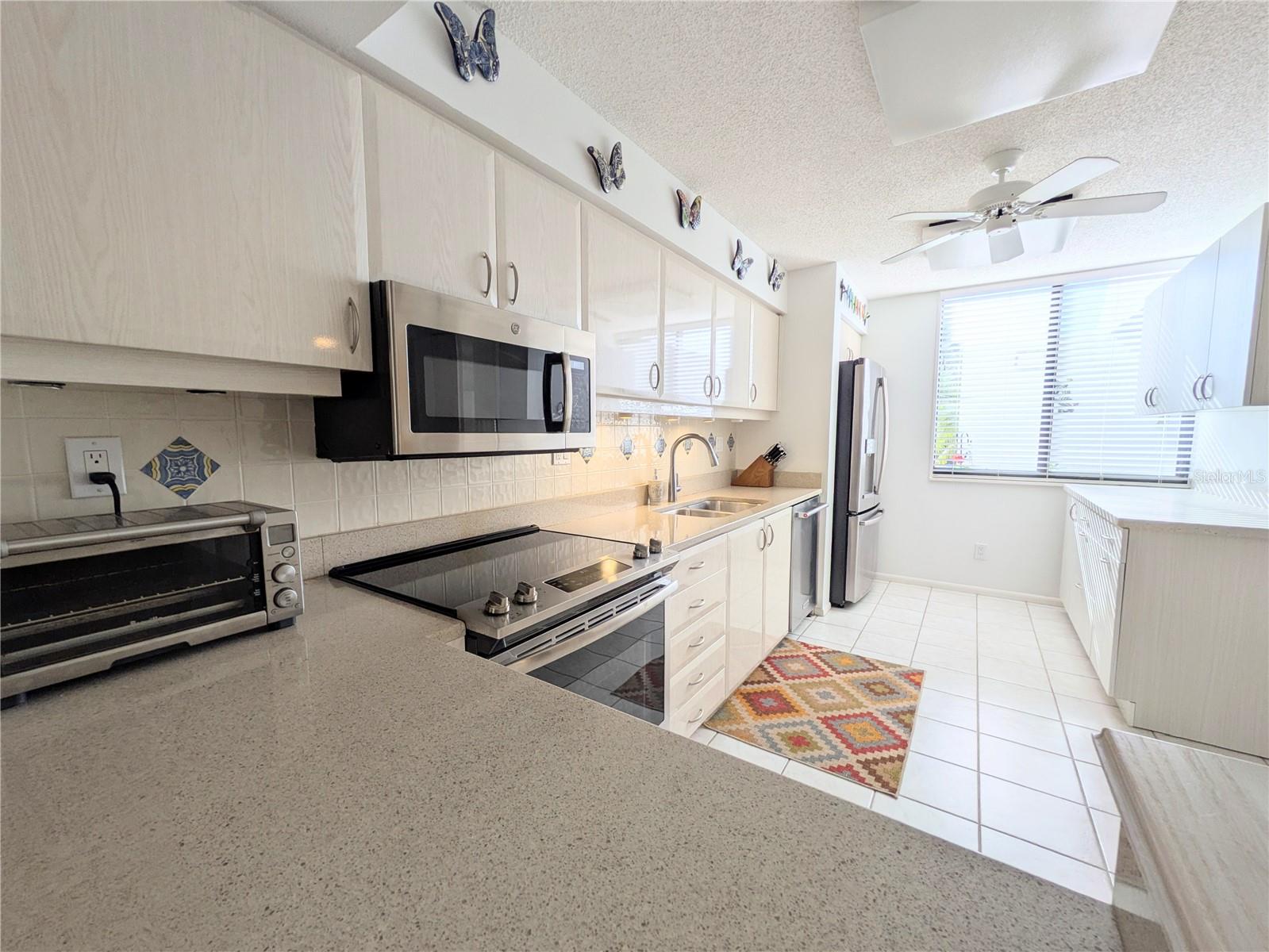 BAYPORT BCH & TEN PH D - Residential