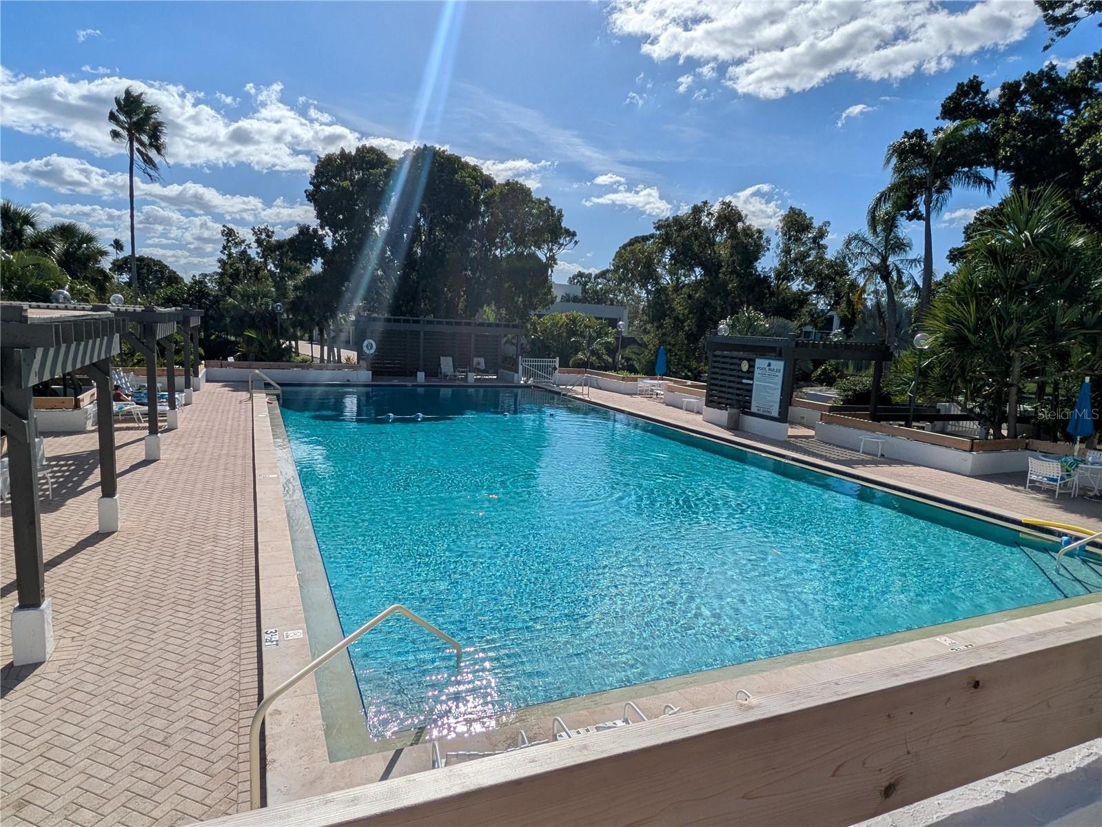 BAYPORT BCH & TEN PH D - Residential