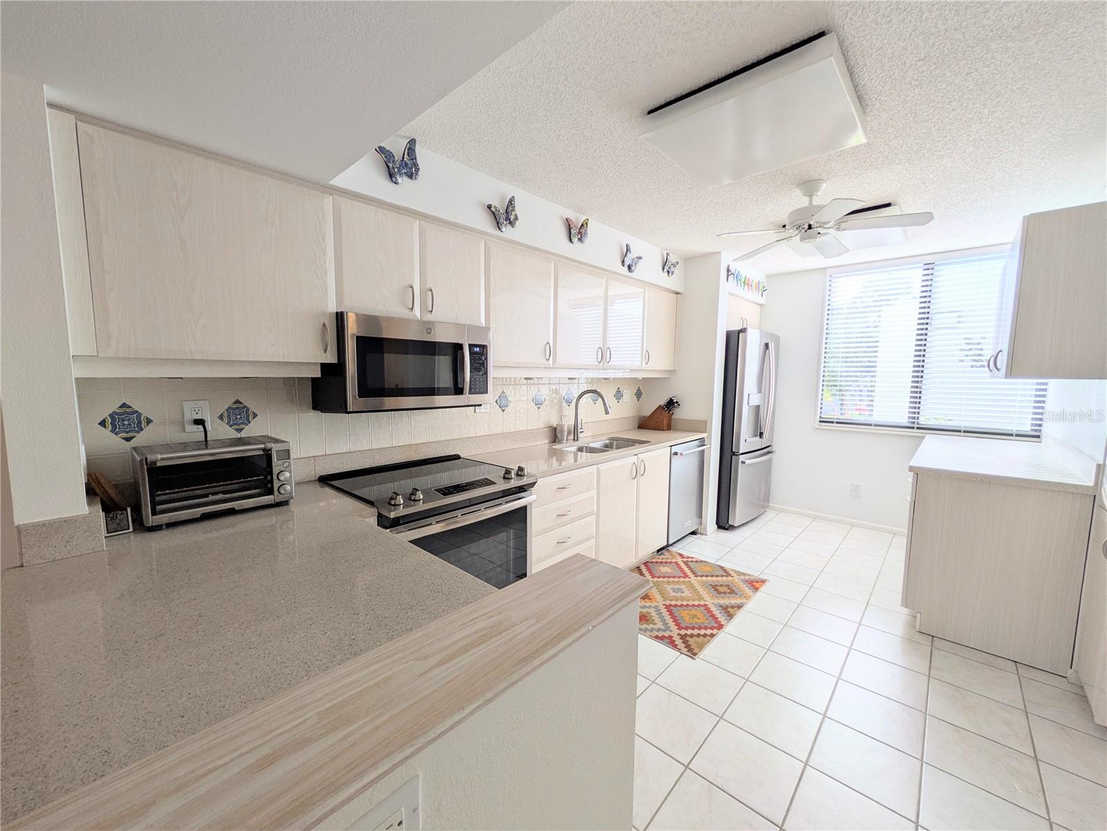 BAYPORT BCH & TEN PH D - Residential