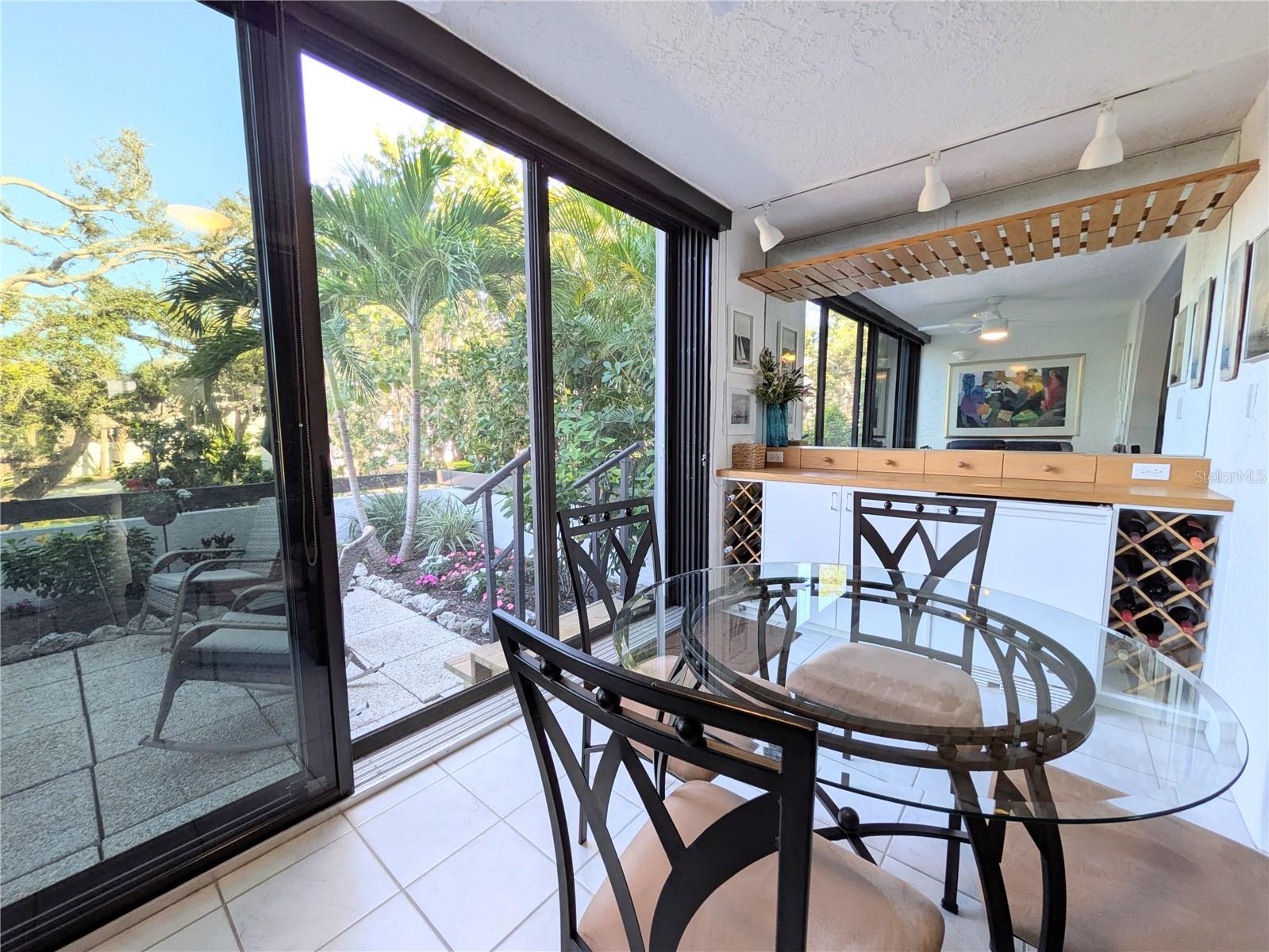 BAYPORT BCH & TEN PH D - Residential