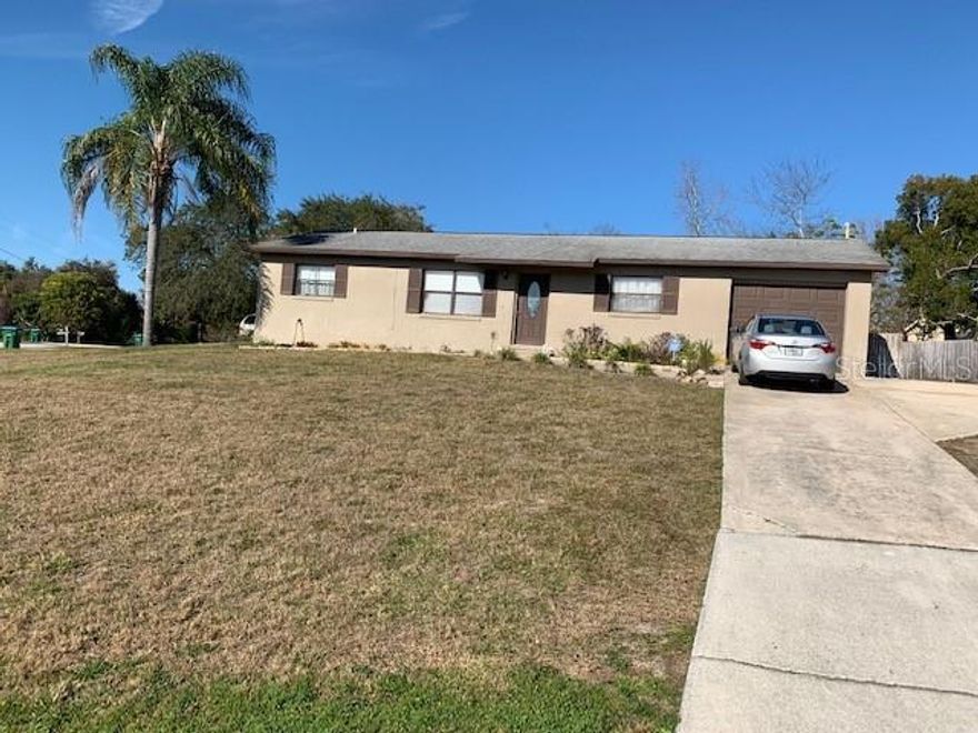 Great buy! You won't want to miss out on this adorable, split-plan, starter home on a beautiful oversized corner lot. Located in a quiet residential neighborhood with convenient access to I-4 and major Deltona thoroughfares. Local shopping and dining just minutes away. ;Water: City