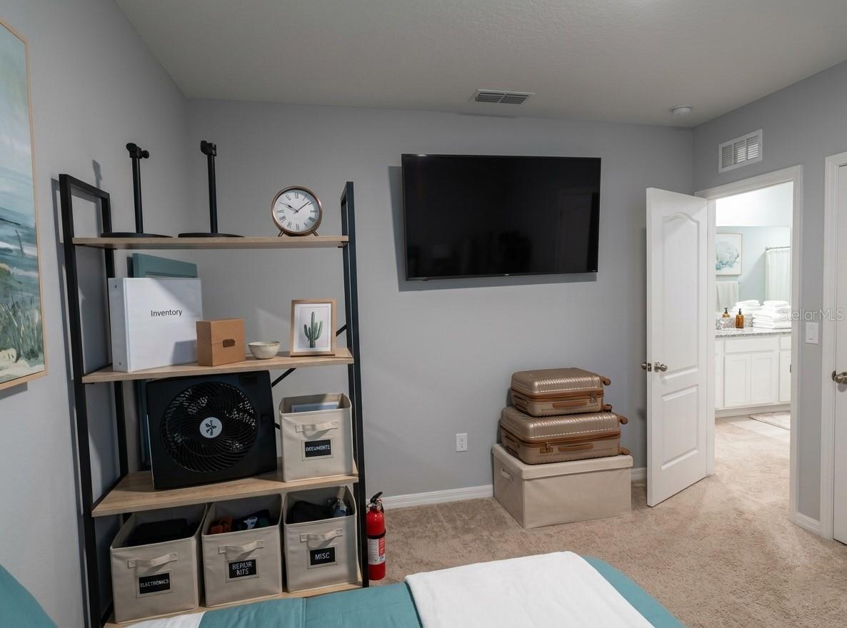 HOLLY ESTATES - Residential