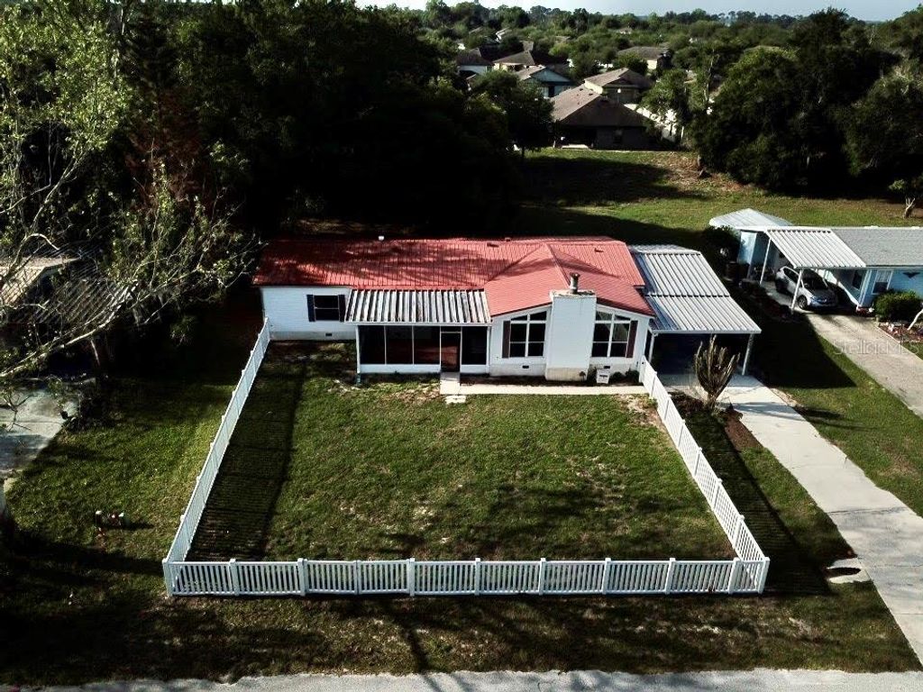 Photo of 15432 Carrolls Court, Tavares, FL 32778 (MLS # G5110816)