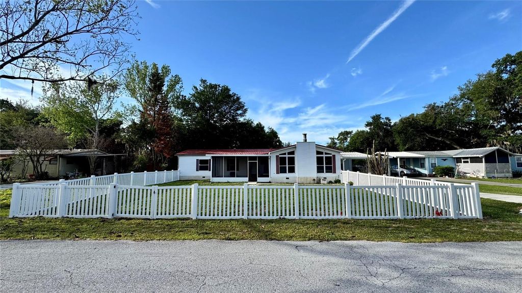 Photo of 15432 Carrolls Court, Tavares, FL 32778 (MLS # G5110816)