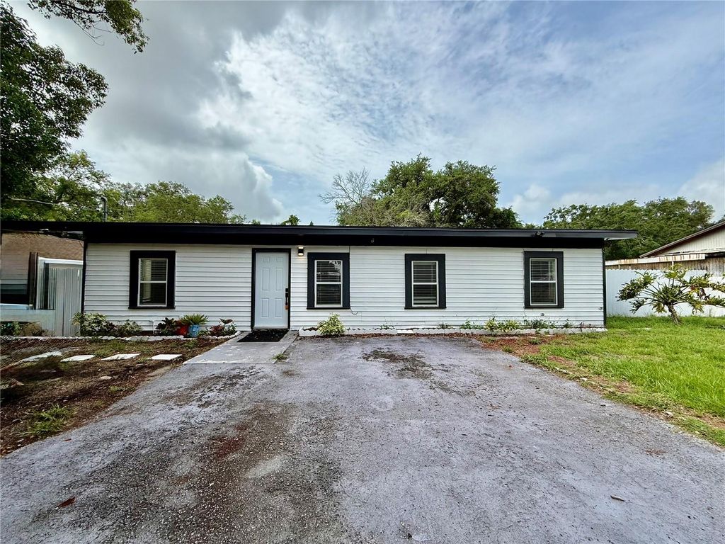 Photo of 1813 E Wood Street, Tampa, FL 33604 (MLS # TB8472867)