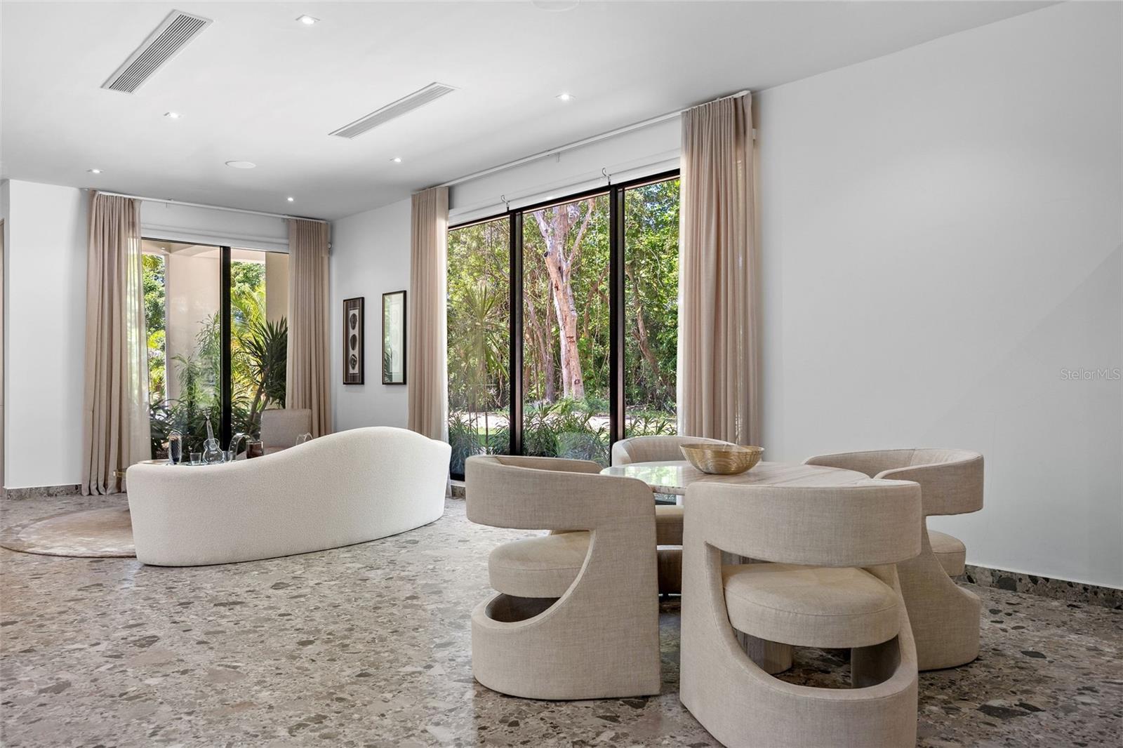 904 VILLA DORADO ESTATES