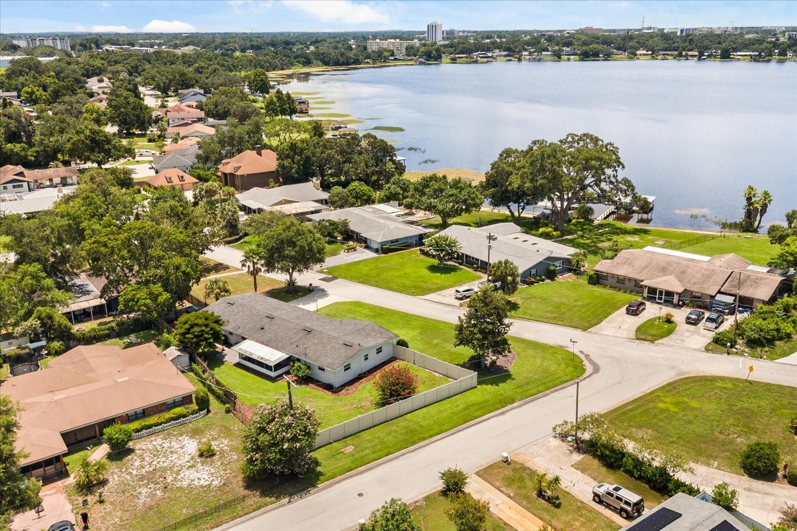 1505 N LAKE MIRROR DRIVE NW