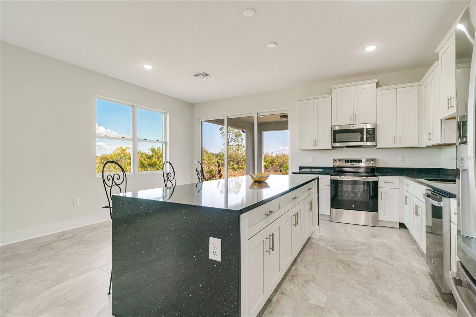 ROTONDA LAKES - Residential