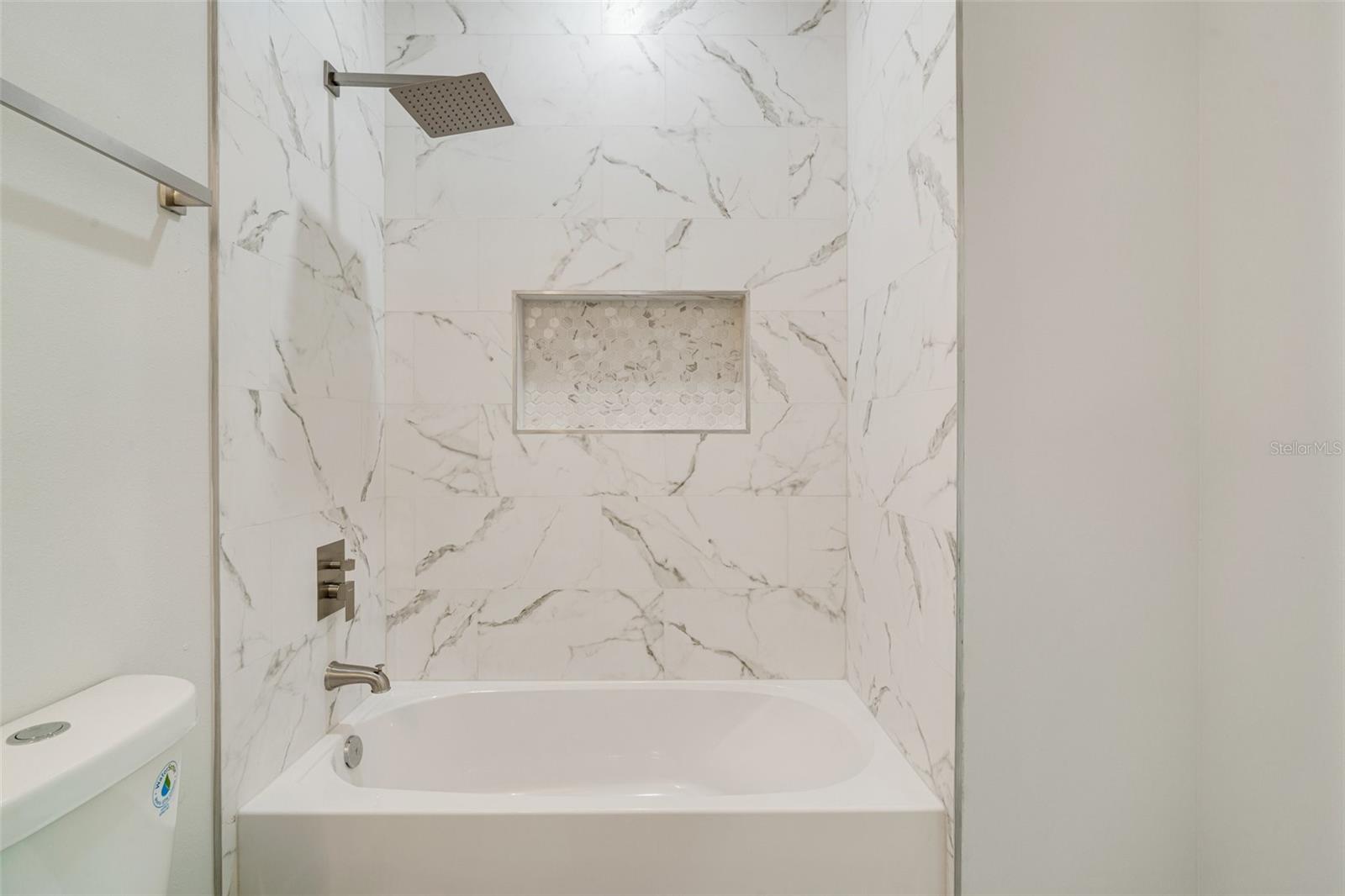 ROTONDA LAKES - Residential