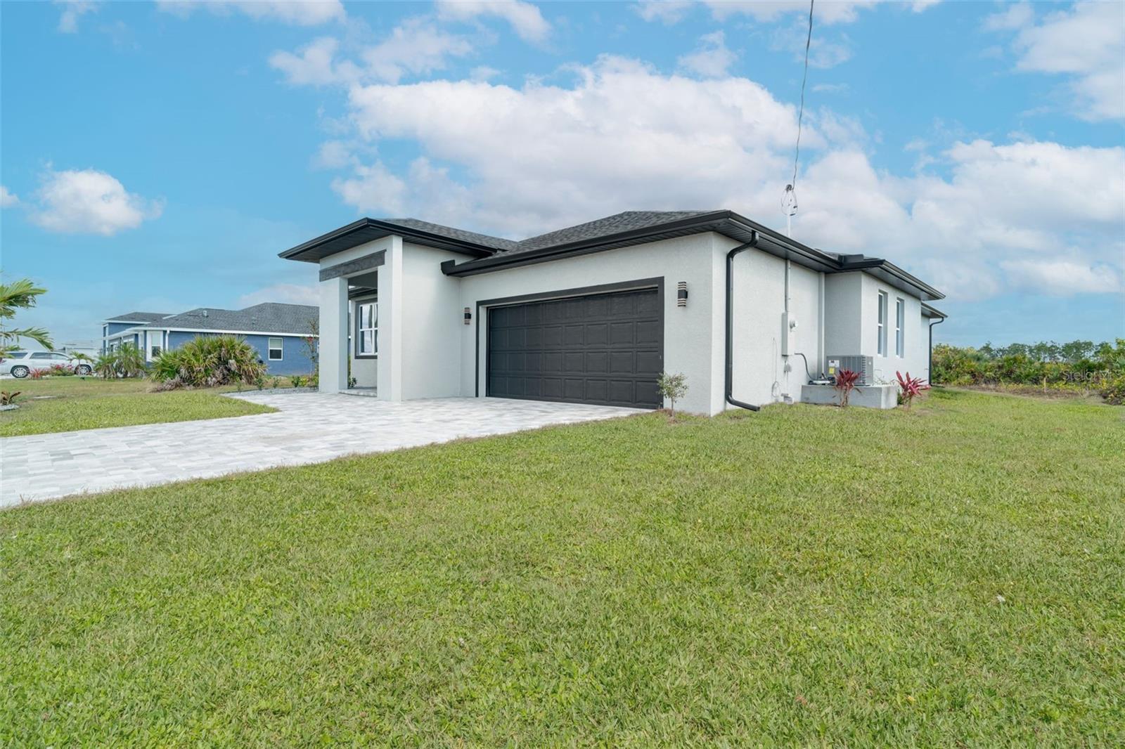ROTONDA LAKES - Residential