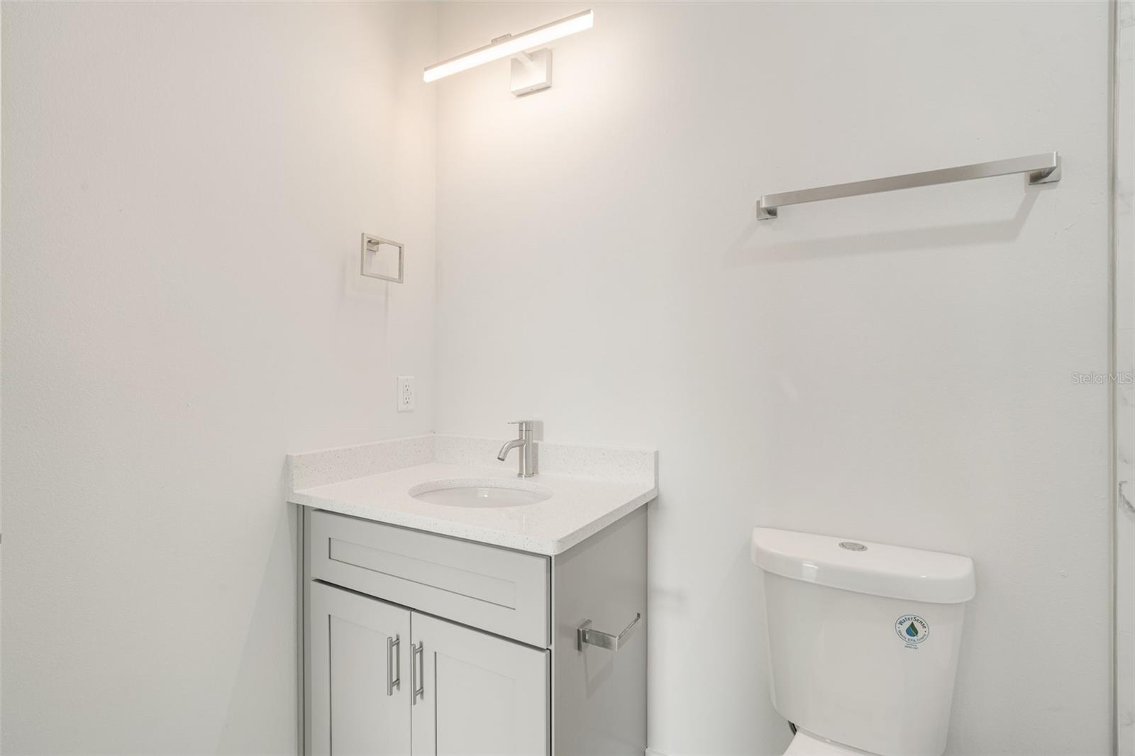 ROTONDA LAKES - Residential