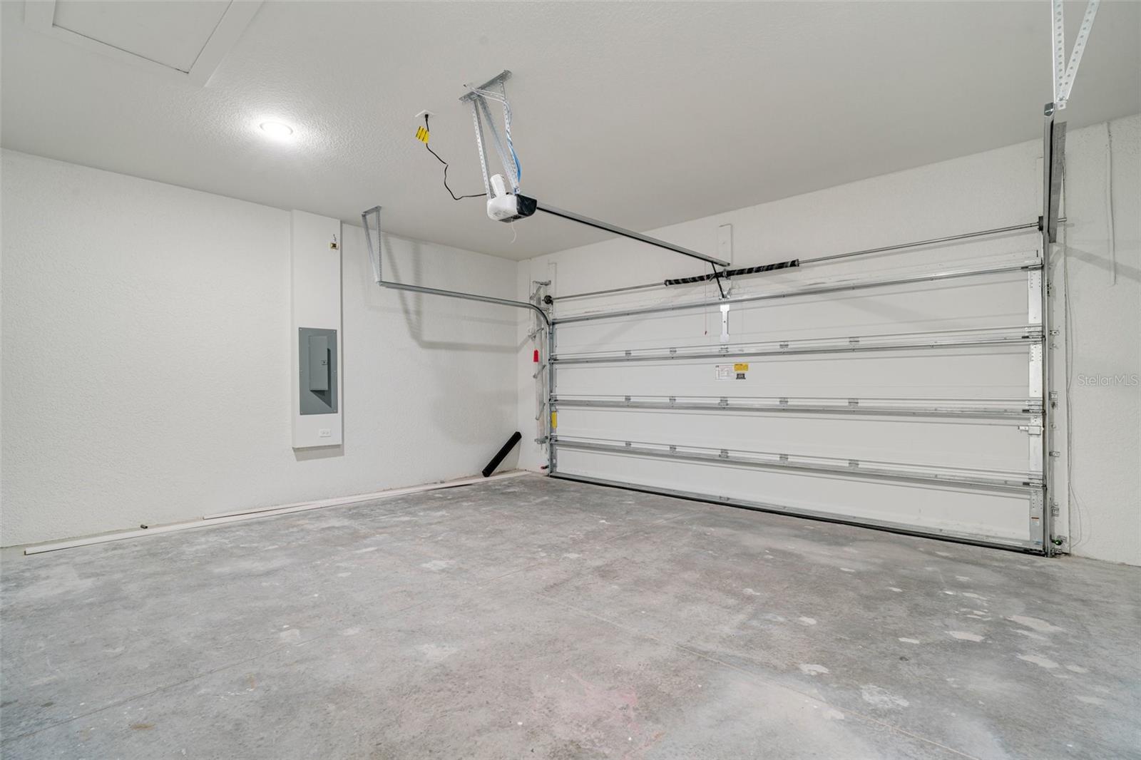 ROTONDA LAKES - Residential