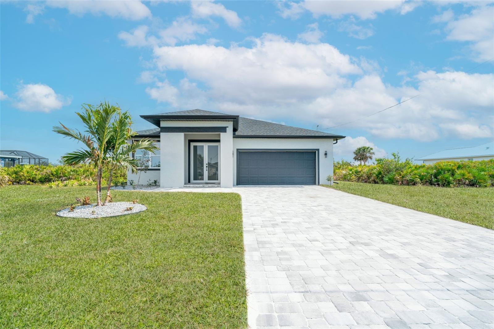 ROTONDA LAKES - Residential
