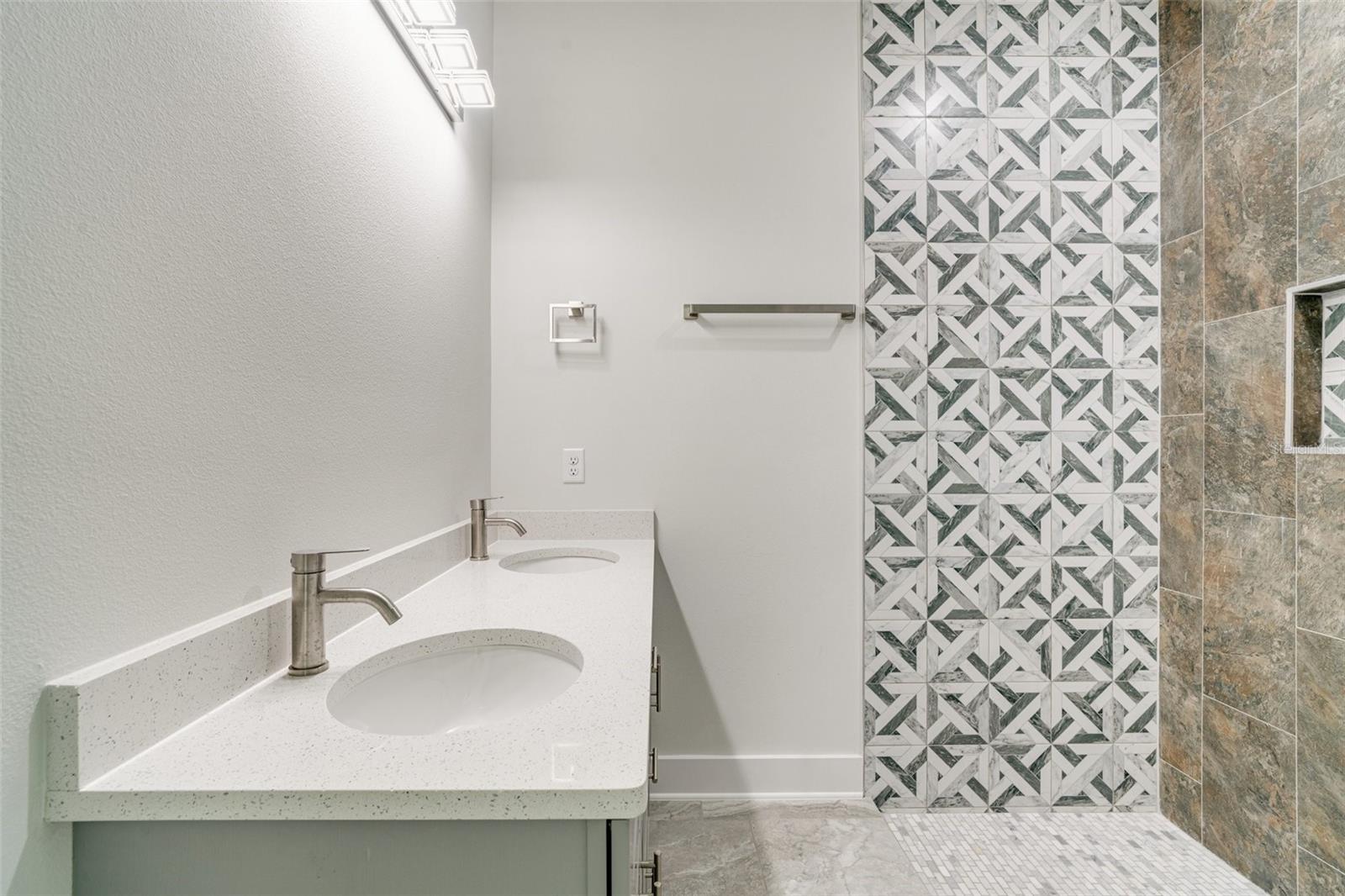ROTONDA LAKES - Residential