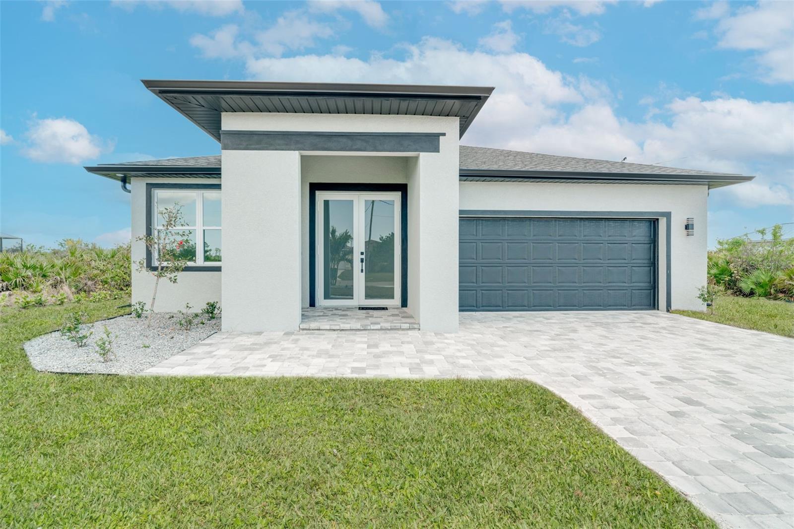 ROTONDA LAKES - Residential
