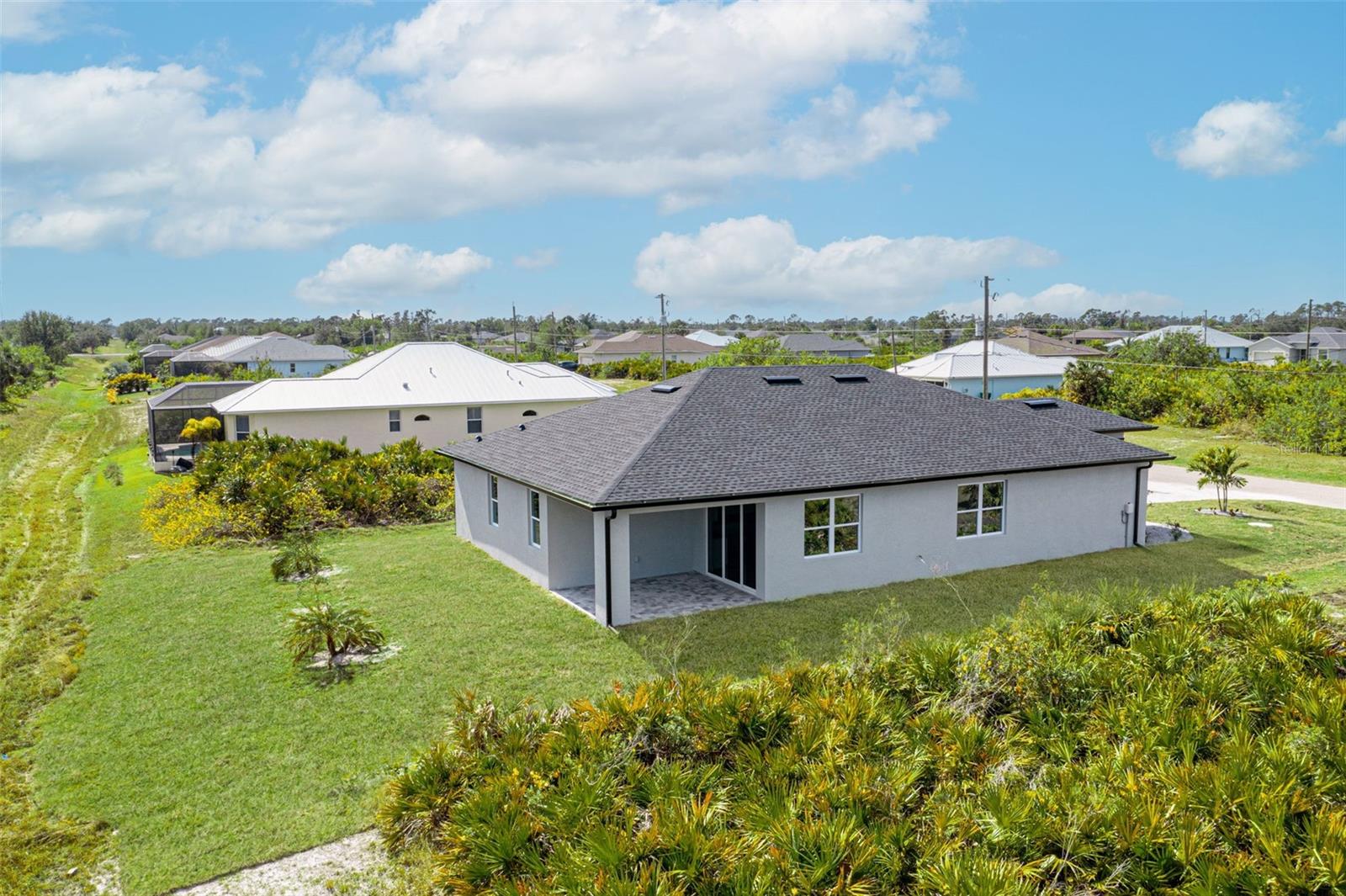 ROTONDA LAKES - Residential