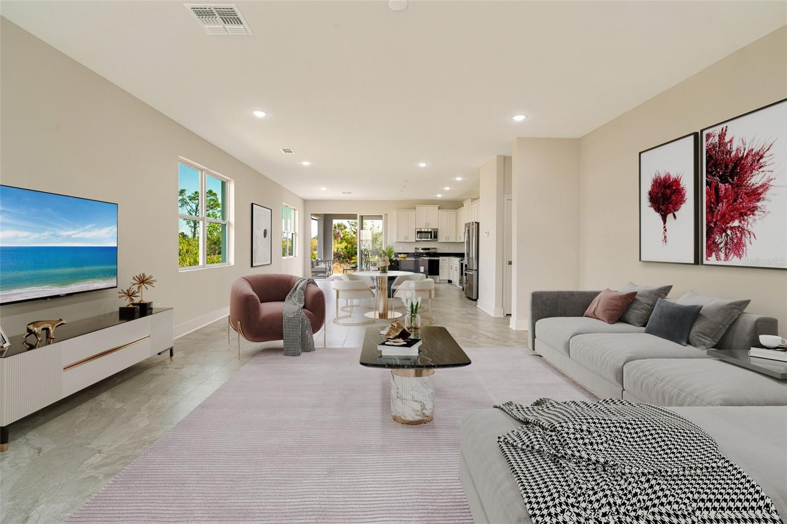 ROTONDA LAKES - Residential