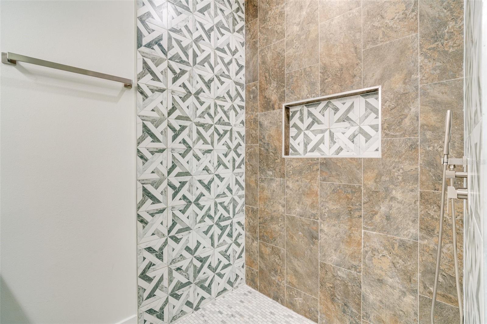 ROTONDA LAKES - Residential
