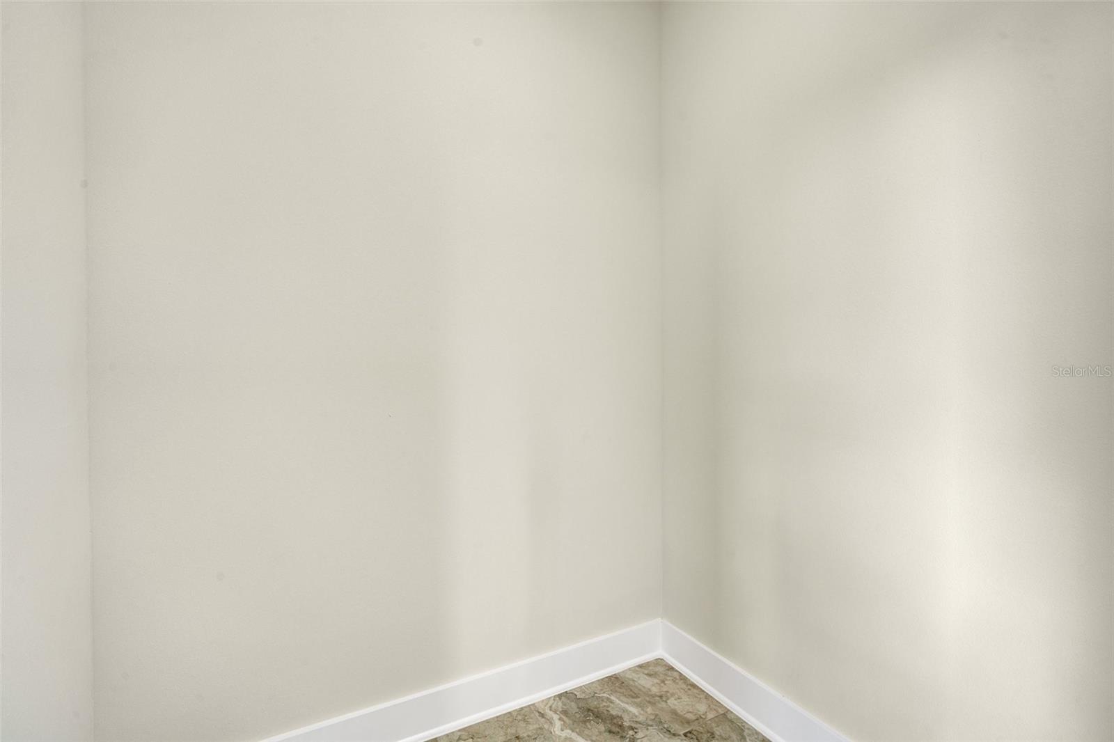 ROTONDA LAKES - Residential