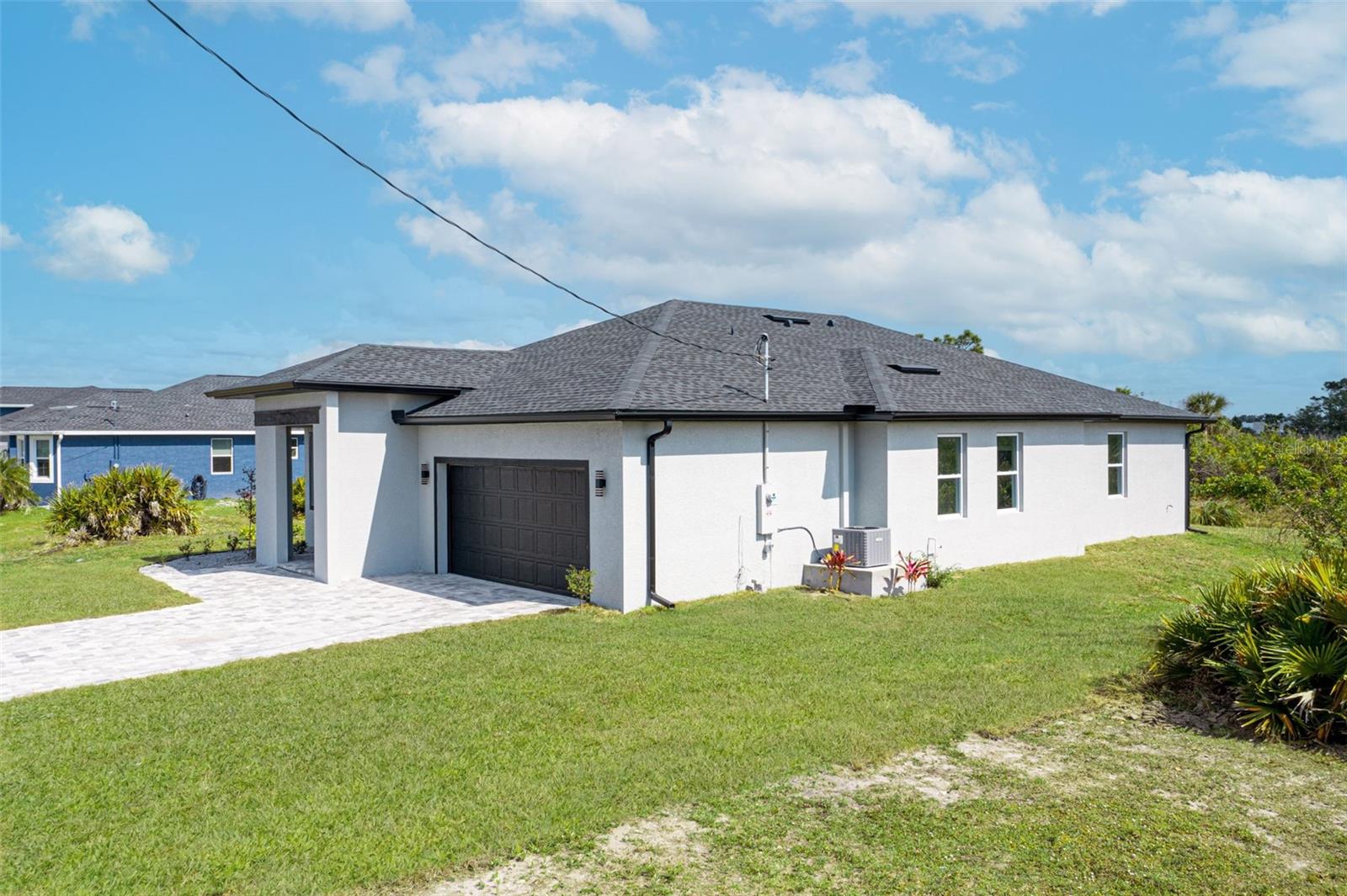 ROTONDA LAKES - Residential